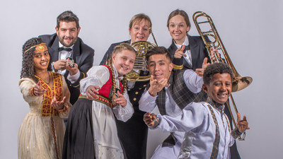 Fargespill Larvik med Marinemusikken