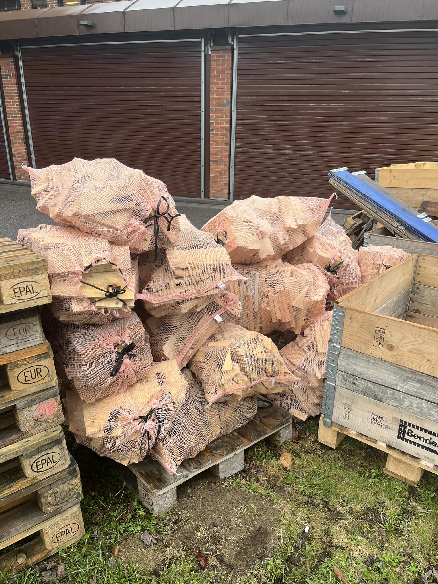 Vedhallen - hverdagen vår