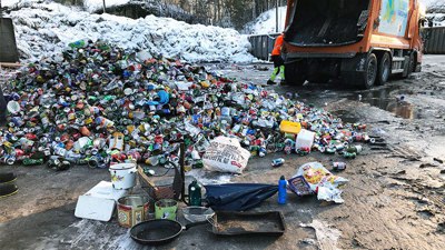 Første tømming av oransje beholder er gjennomført