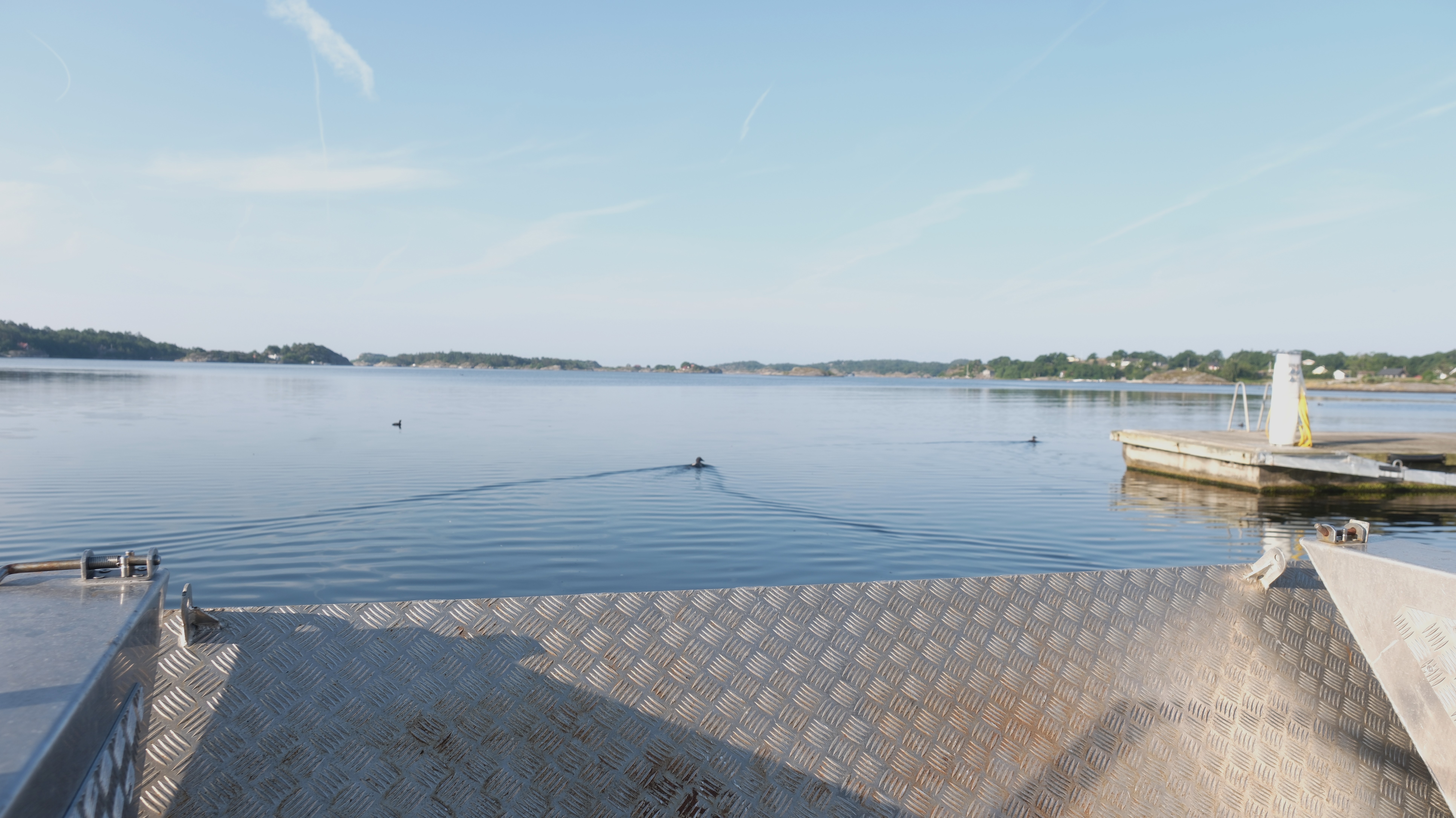 Blikkstille vann i Viksfjord.JPG