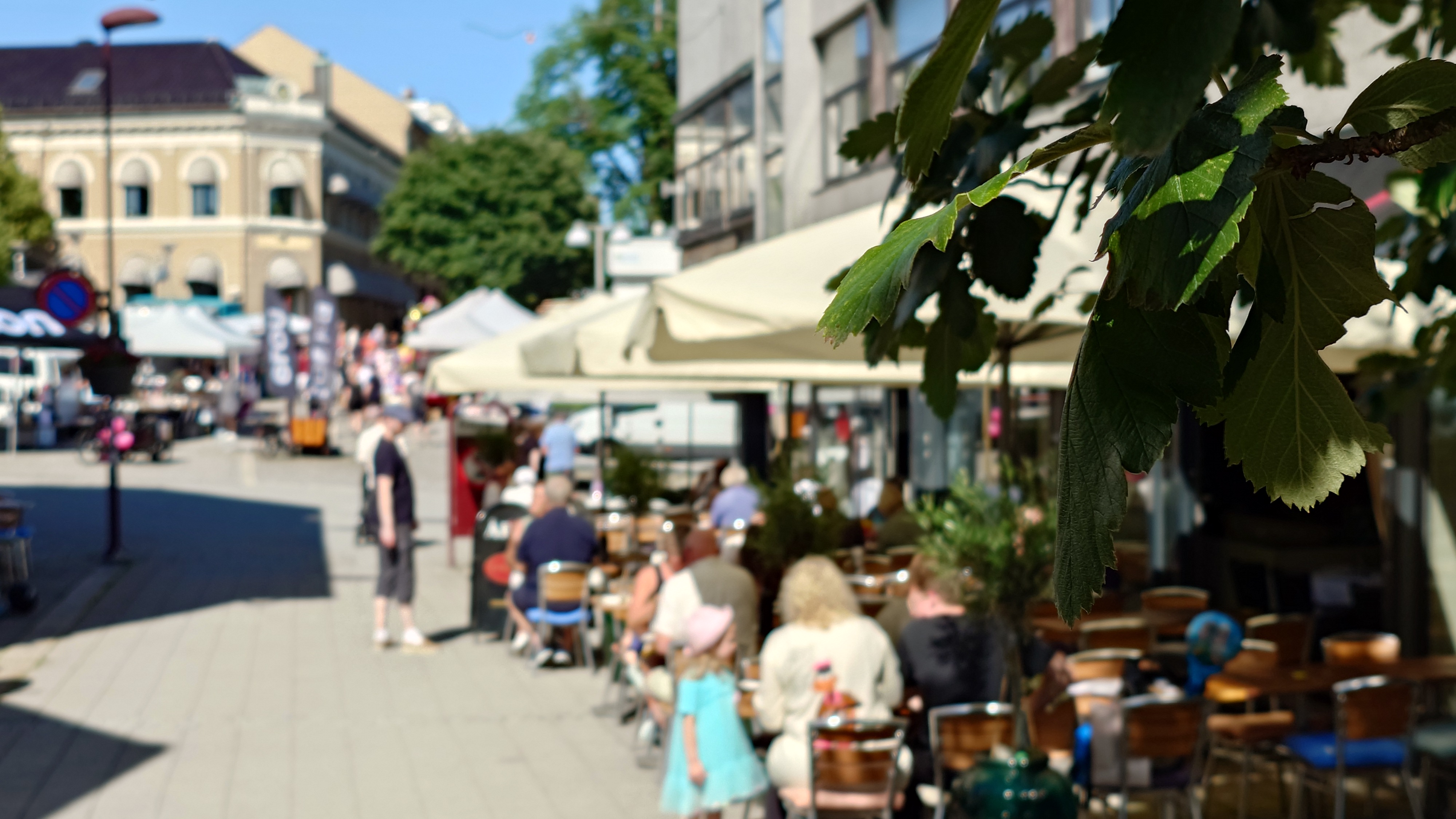 Byliv i Larvik sentrum.JPG