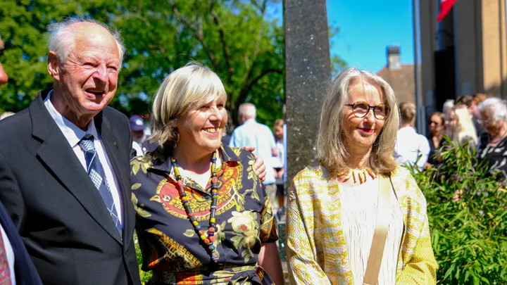 Thor Heyerdahls Familie I Larvik For Minnestund 43