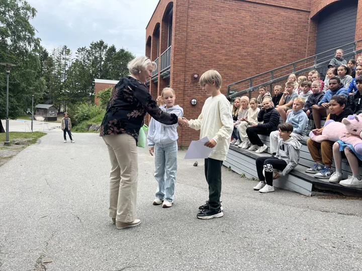 Vinnere Av Helt Grønn Skolevei 3