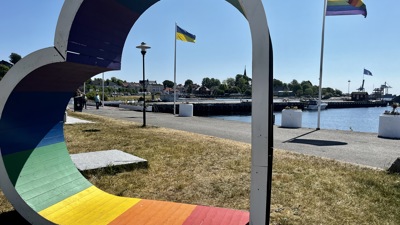 Kommunen flagger for Larvik Pride 