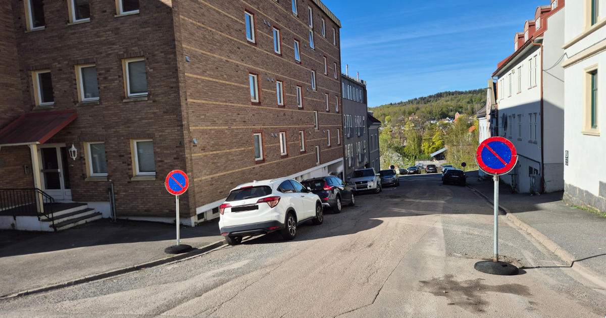 Hjelp sopebilen å komme fram